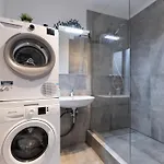 Apartment Budgetroom Modernes Mit 3 Schlafzimmern