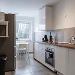 Apartment Budgetroom Modernes Mit 3 Schlafzimmern Gladbeck