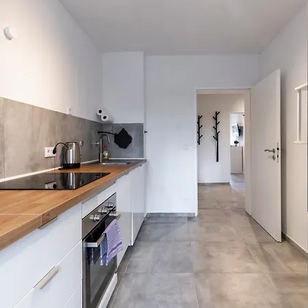 Budgetroom Modernes Mit 3 Schlafzimmern * Gladbeck