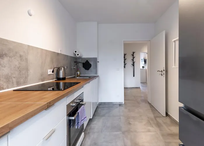 Budgetroom Modernes Mit 3 Schlafzimmern * Gladbeck