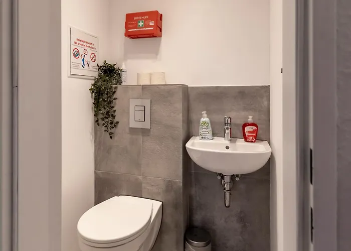 Budgetroom Modernes Mit 3 Schlafzimmern Apartament