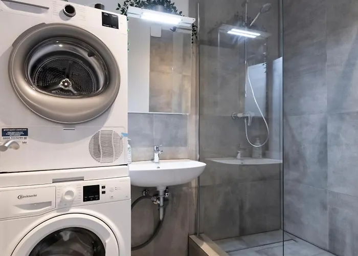 Apartament Budgetroom Modernes Mit 3 Schlafzimmern